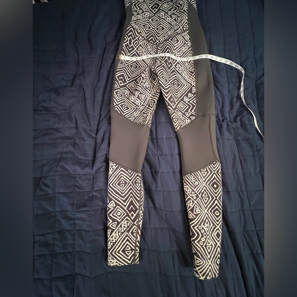 Billabong Geometric Patterned Swimsuit - Black and White - Picture 4 of 8